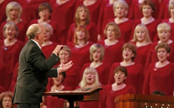 Mack Wilburg directing Mormon Tabernacle Choir